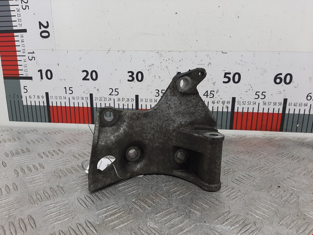 Кронштейн генератора DACIA Sandero 2008-2012