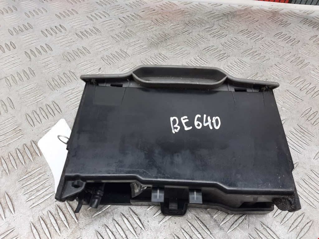 Подстаканник MERCEDES-BENZ Sprinter 906 2006-2018