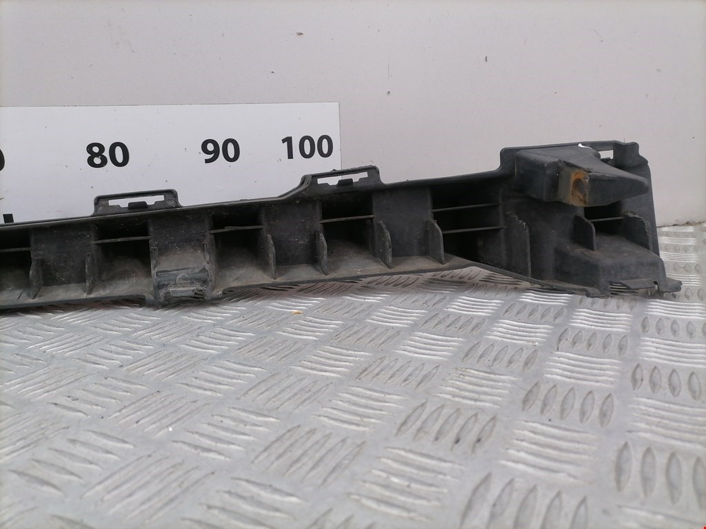 Усилитель переднего бампера (передний) MERCEDES-BENZ C-Class C-klasse W204 2007-2015