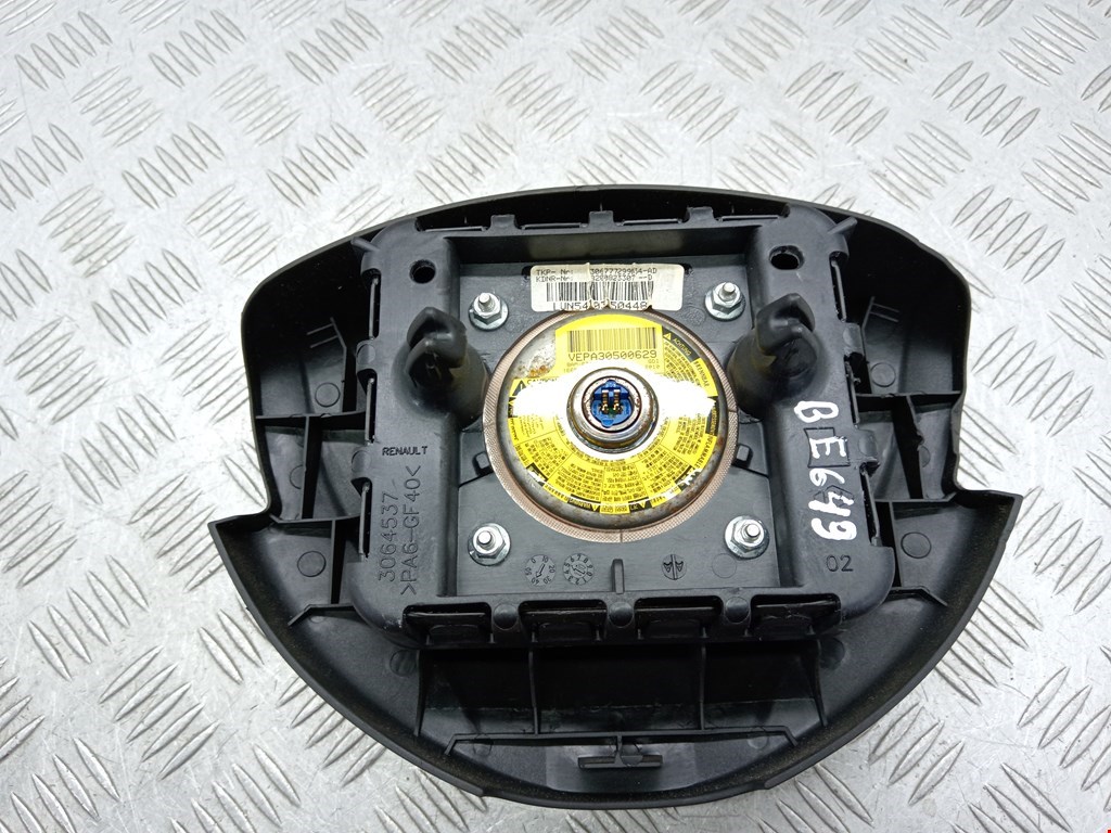 Подушка безопасности в рулевое колесо DACIA Sandero 2008-2012