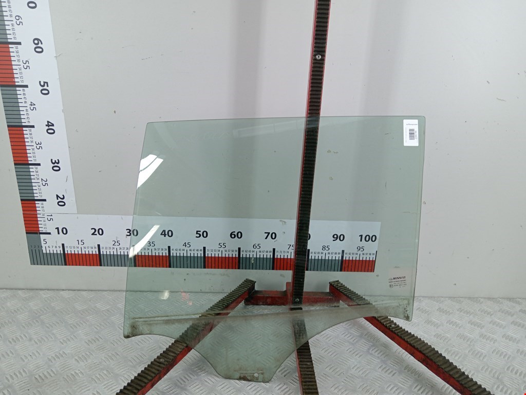 Стекло двери заднее левое RENAULT Megane II 2002-2009