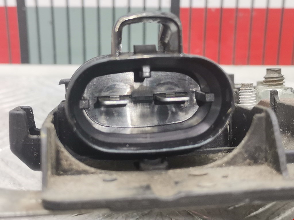 Клемма аккумулятора (плюс) + OPEL Vivaro A 2001-2014