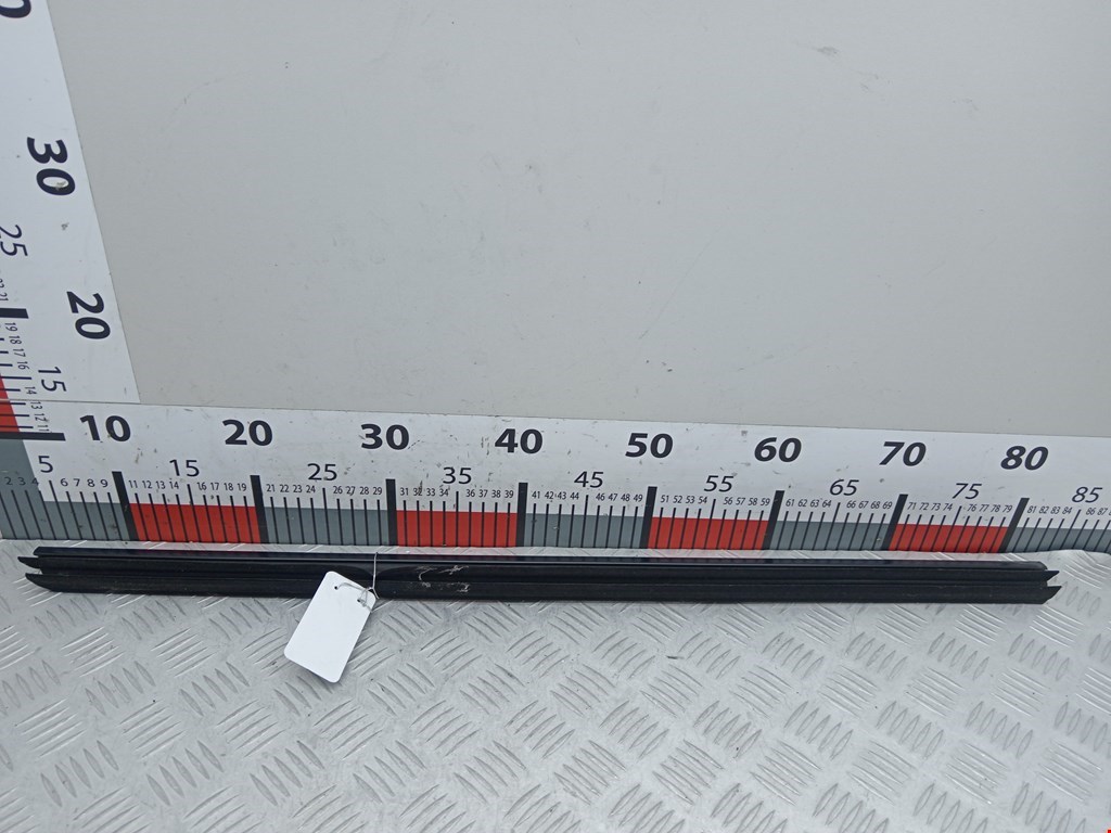 Накладка декоративная (молдинг) стекла двери передней правой BMW 5-Series (E39) (1995-2004)