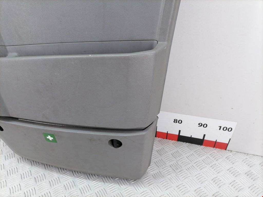 Обшивка двери передняя правая MERCEDES-BENZ Sprinter 906 2006-2018