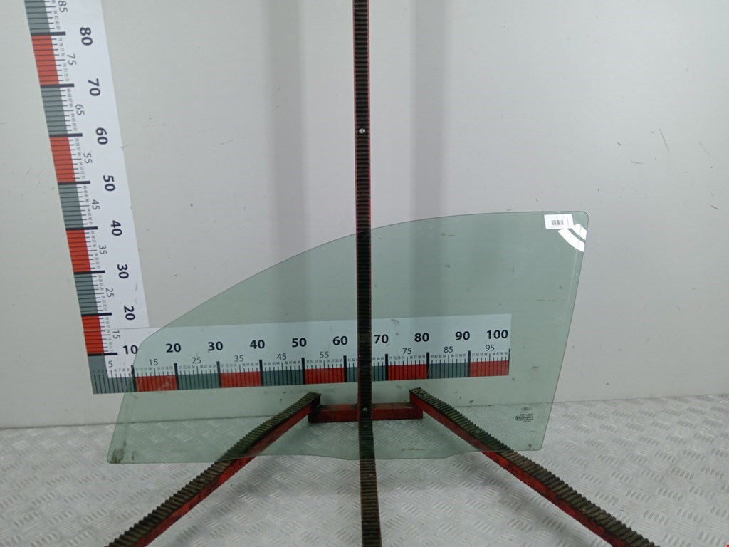 Стекло двери переднее левое FORD Mondeo III 2000-2007