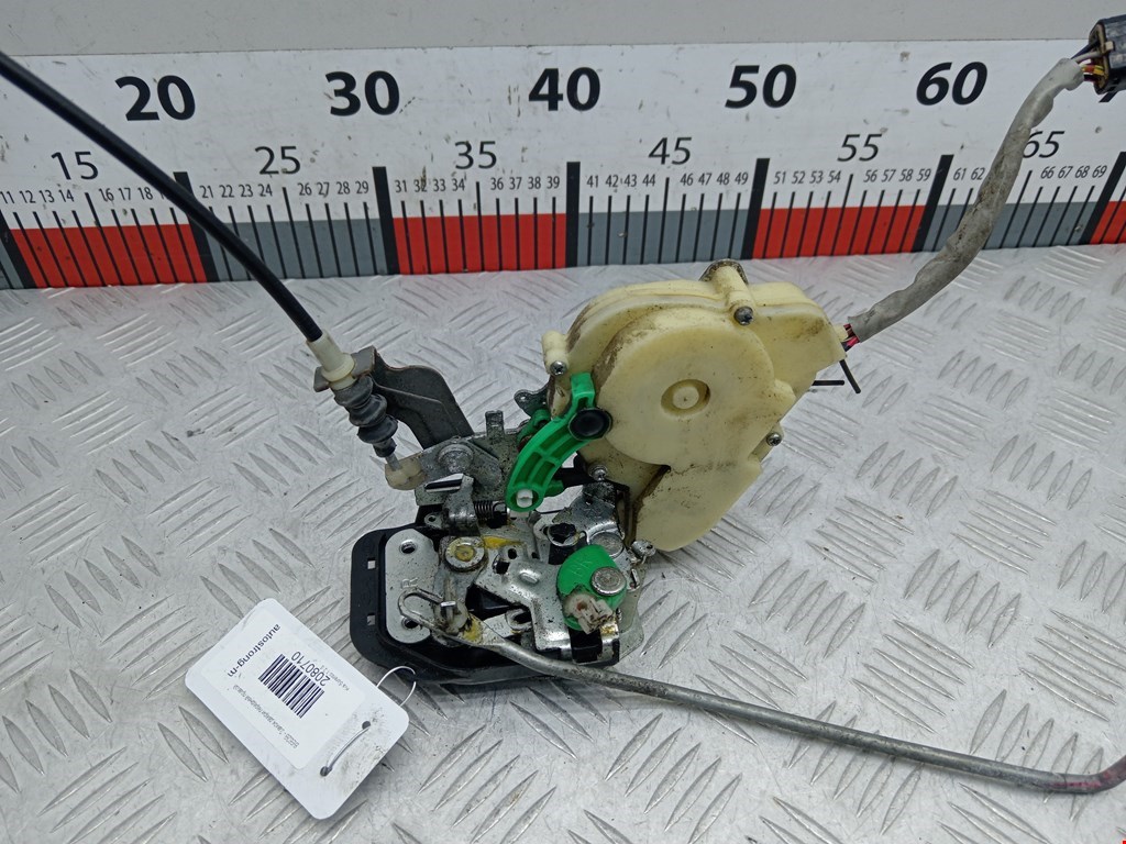 Замок двери передней правой KIA Sorento 2002-2009