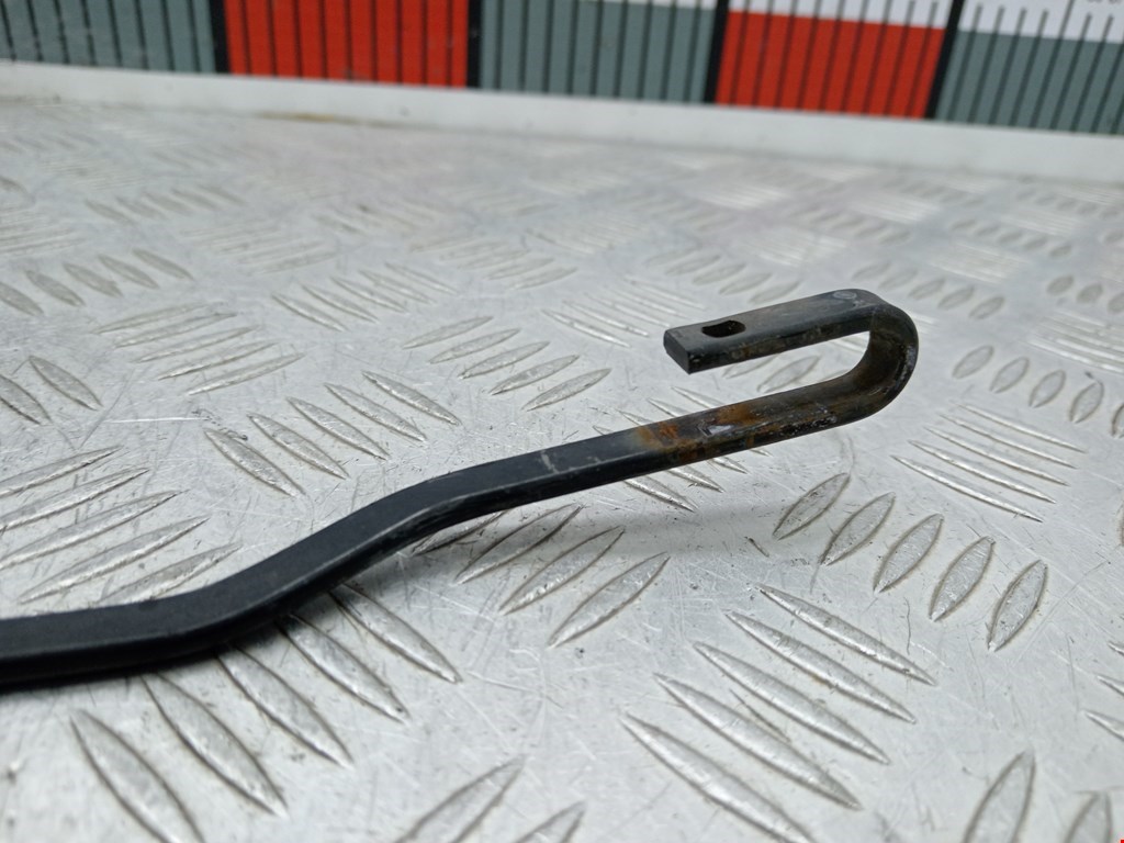 Поводок дворников передний левый/ правый VOLKSWAGEN Golf IV 1997-2003