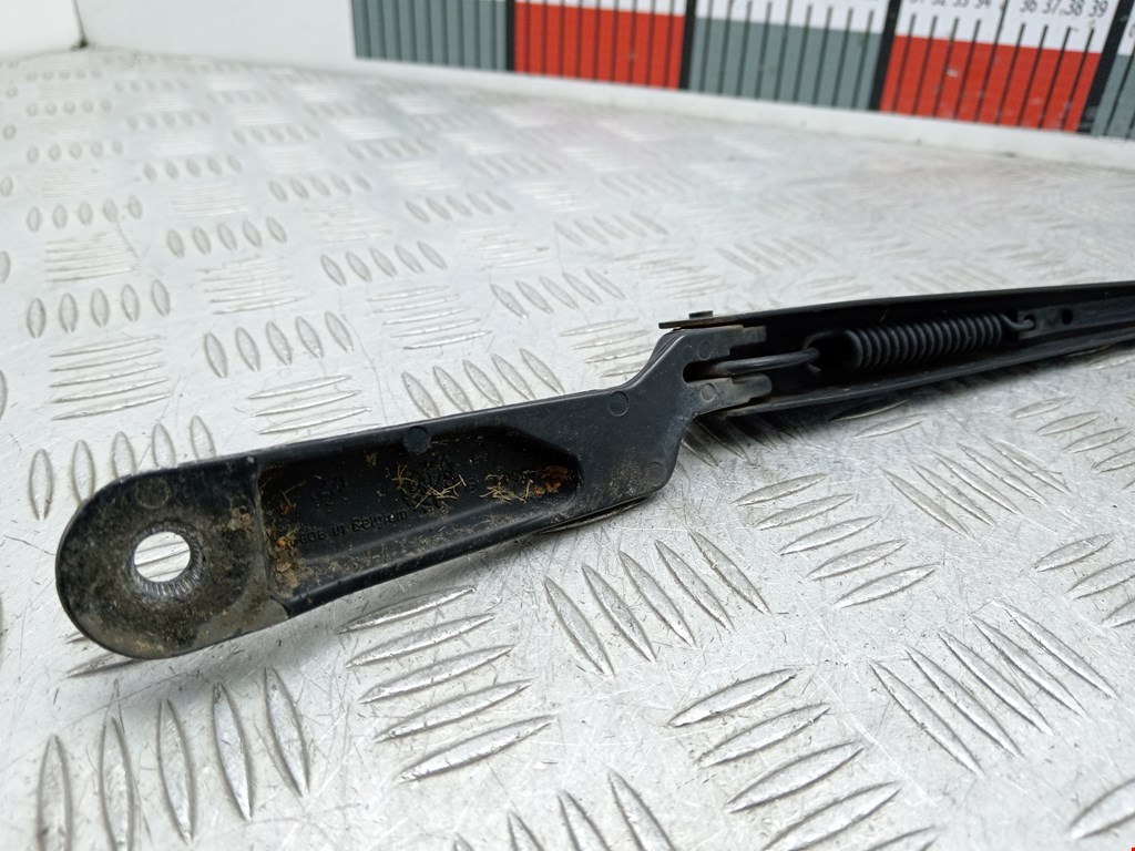 Поводок дворников передний левый/ правый VOLKSWAGEN Golf IV 1997-2003