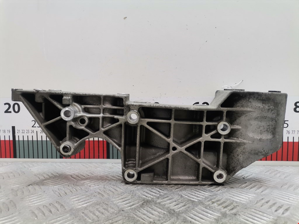 Кронштейн генератора FORD Galaxy 1995-2005