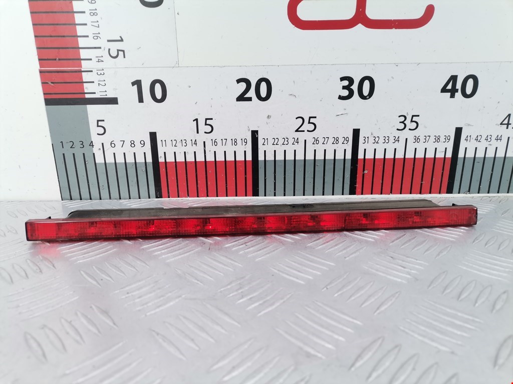 Фонарь дополнительный тормозной (стоп-сигнал) Mercedes Vito (W638) (1996-2003)