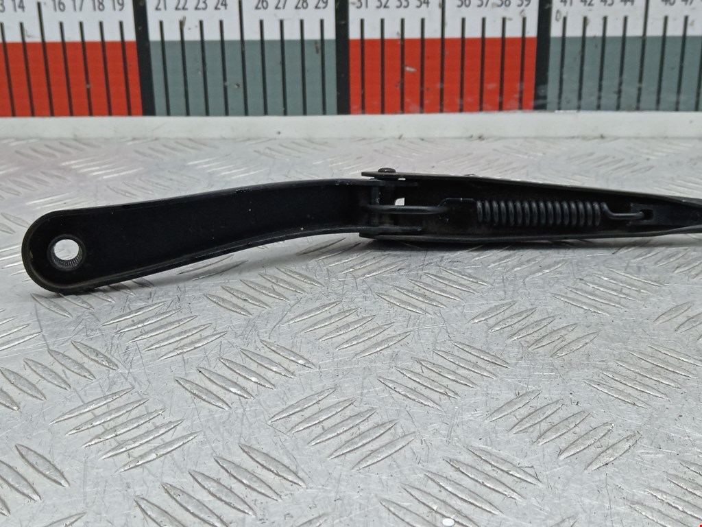 Поводок дворников передний левый/ правый DACIA Sandero 2008-2012