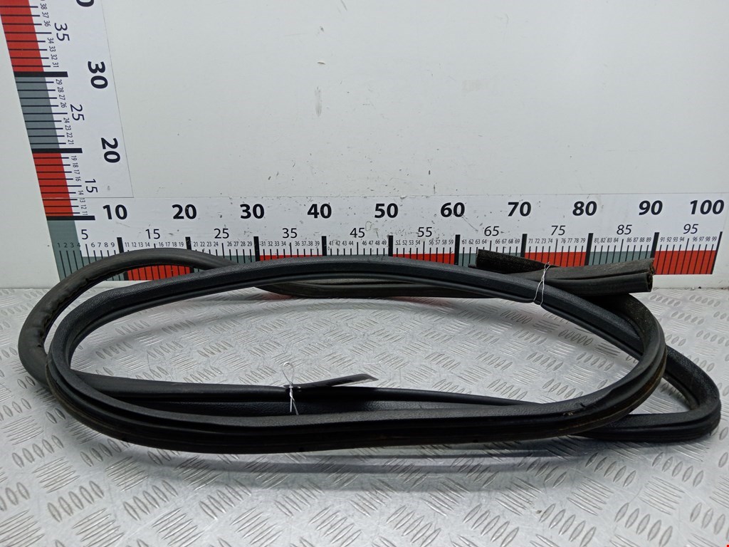 Уплотнитель двери CITROEN Jumpy 1994-2006