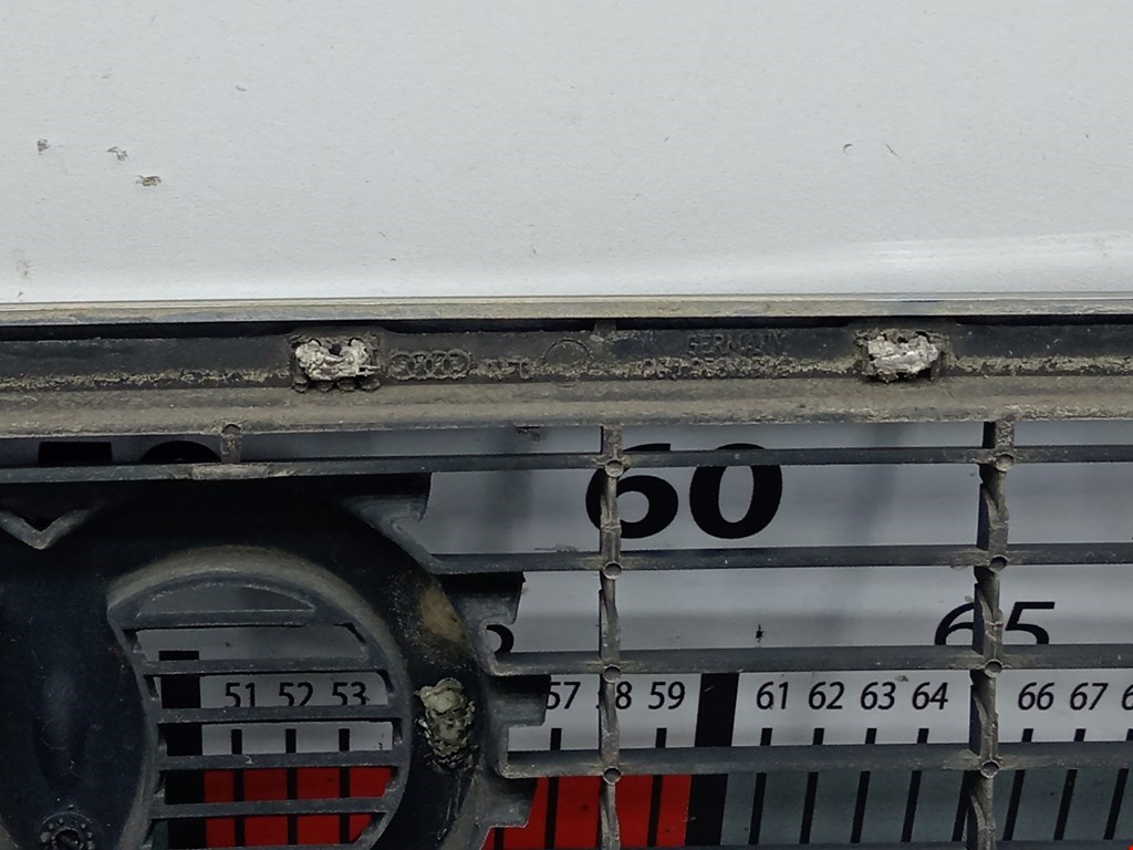 Решетка радиатора AUDI 80 B4 1991-1996