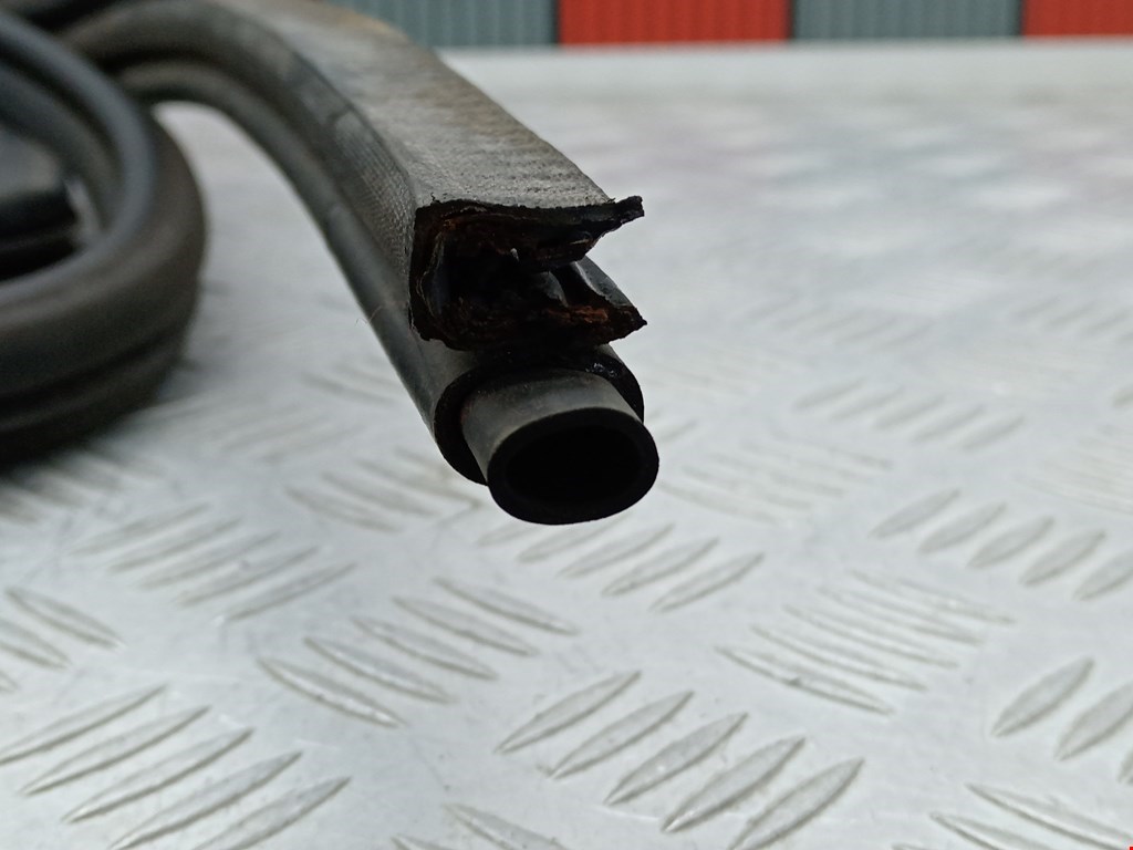 Уплотнитель двери CITROEN Jumpy 1994-2006