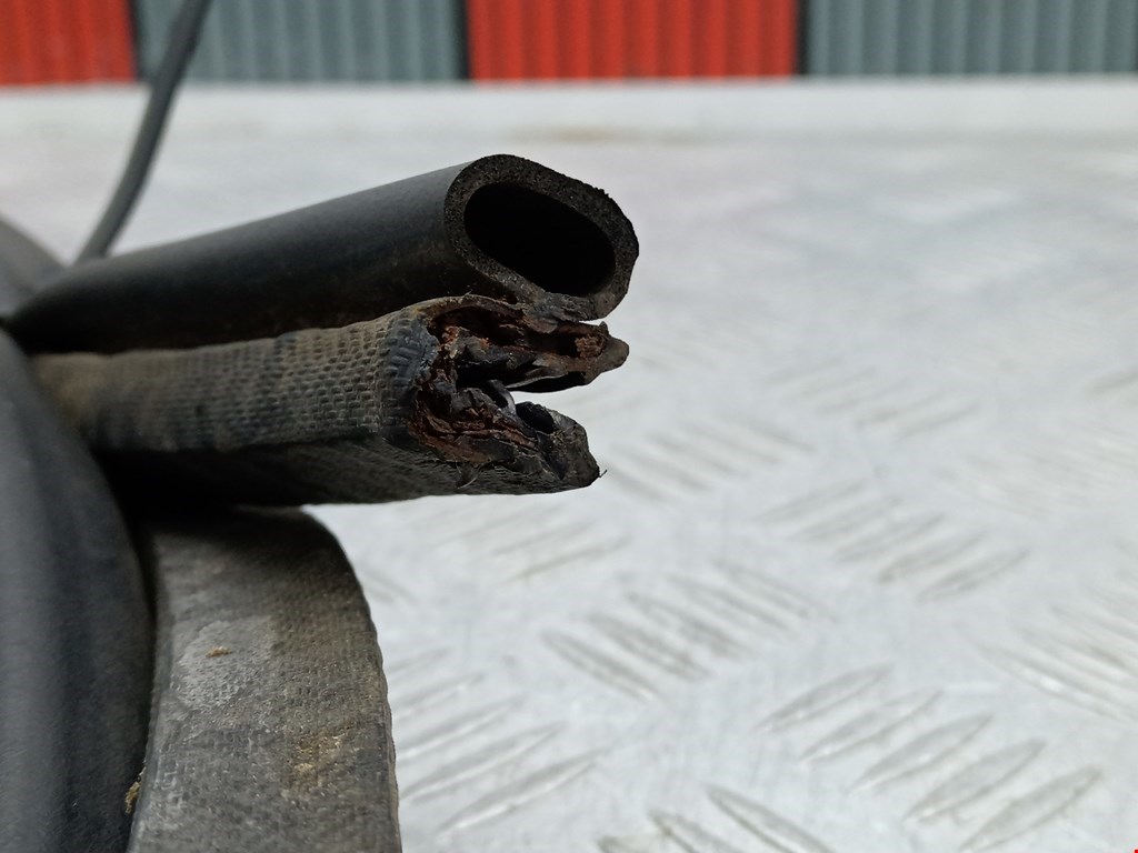 Уплотнитель двери CITROEN Jumpy 1994-2006