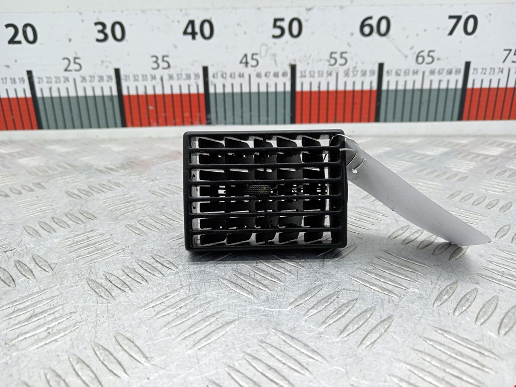 Дефлектор воздушный AUDI 80 B4 1991-1996