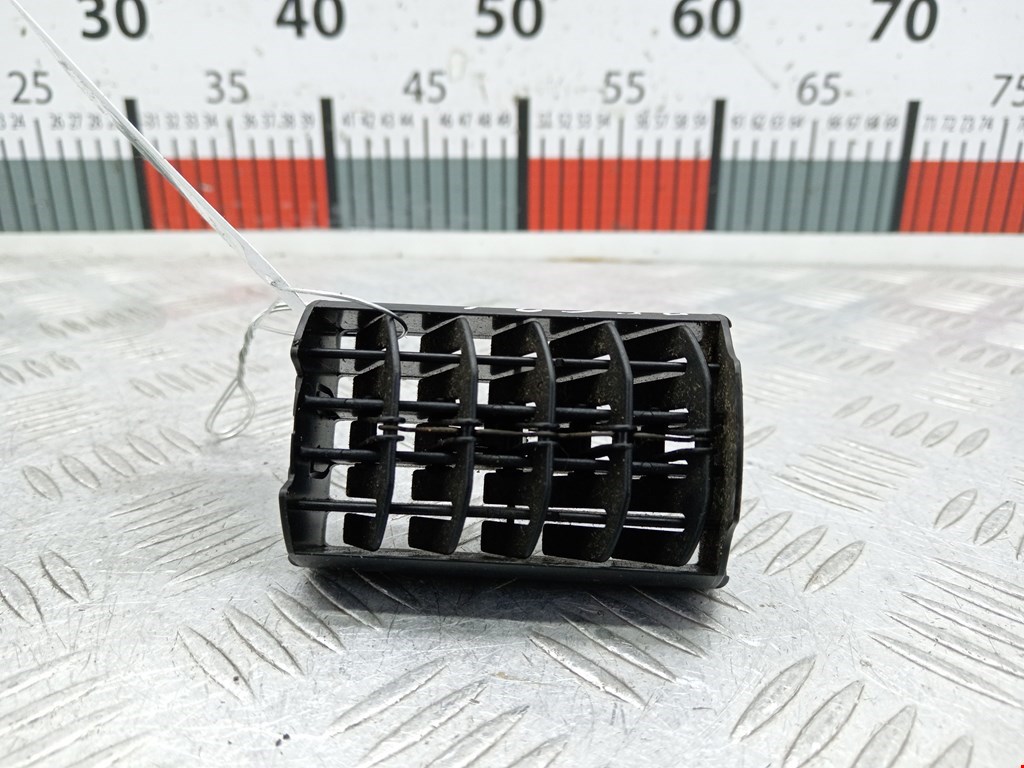 Дефлектор воздушный AUDI 80 B4 1991-1996