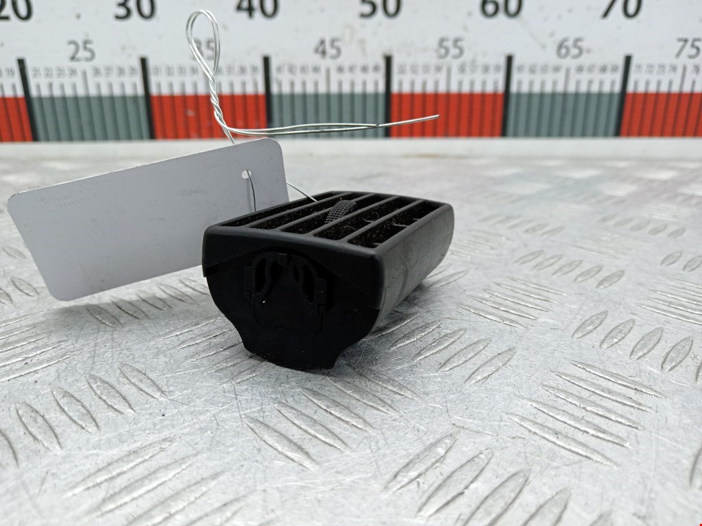 Дефлектор воздушный AUDI 80 B4 1991-1996