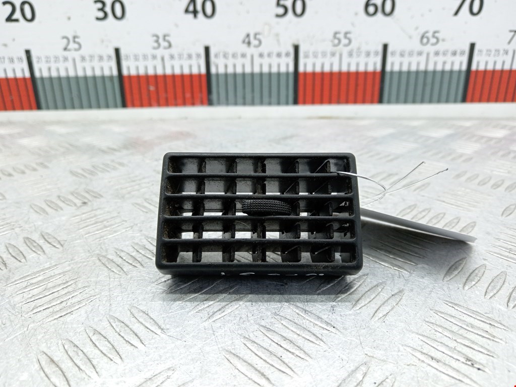 Дефлектор воздушный AUDI 80 B4 1991-1996