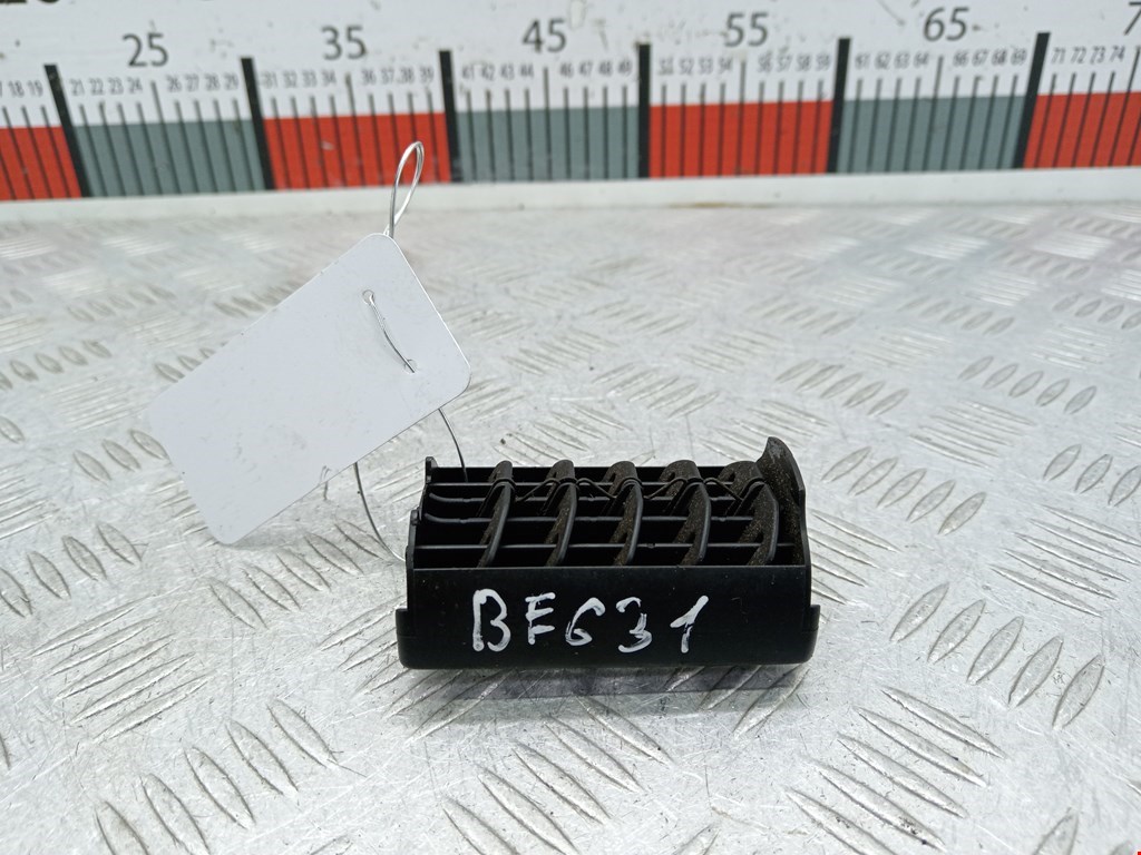 Дефлектор воздушный AUDI 80 B4 1991-1996