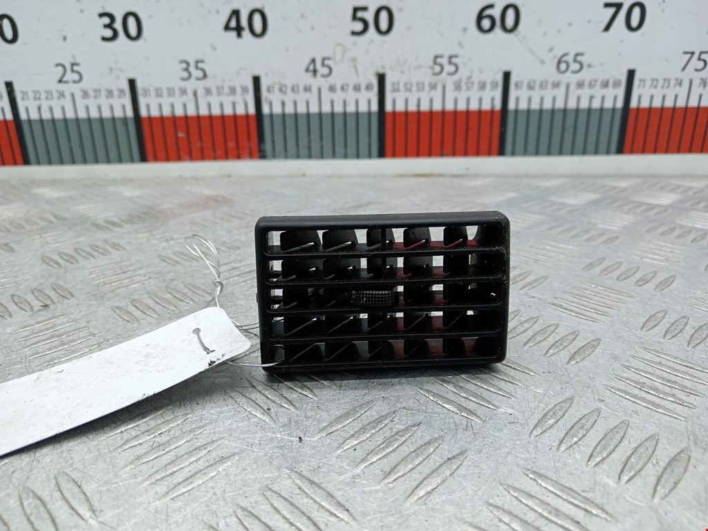 Дефлектор воздушный AUDI 80 B4 1991-1996