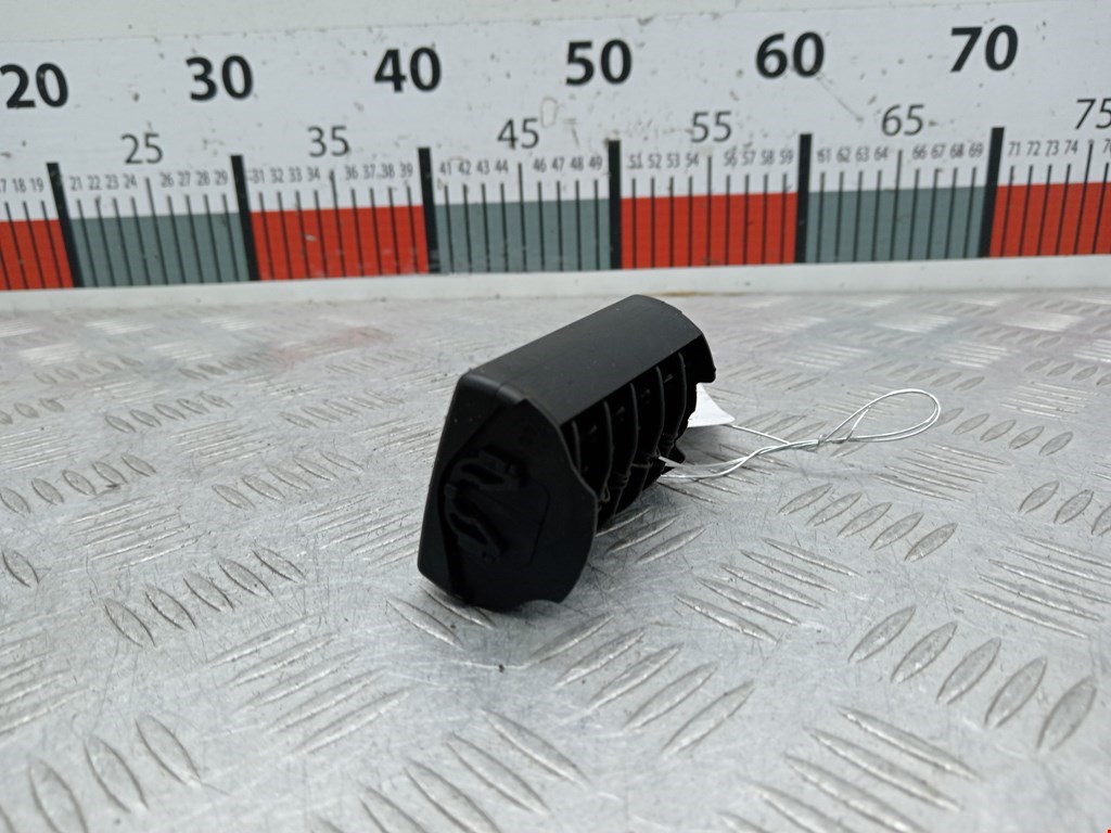 Дефлектор воздушный AUDI 80 B4 1991-1996