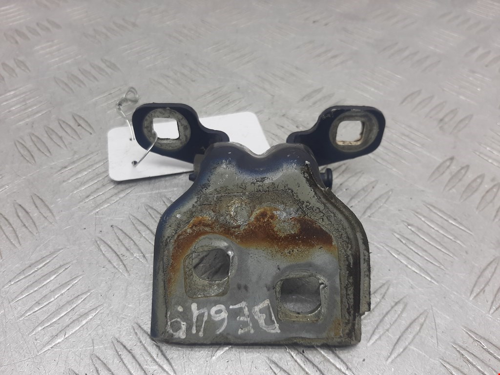 Петля двери задней правой Renault Sandero 1 (2007-2014)