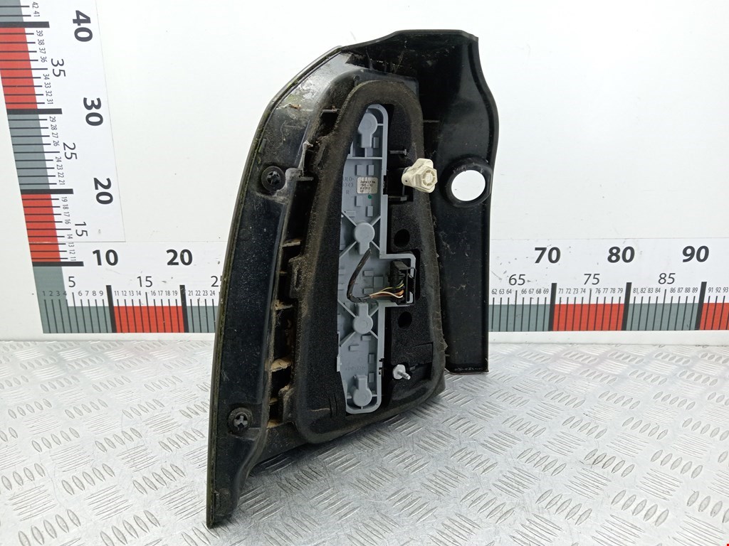 Фонарь задний правый OPEL Zafira B 2005-2012