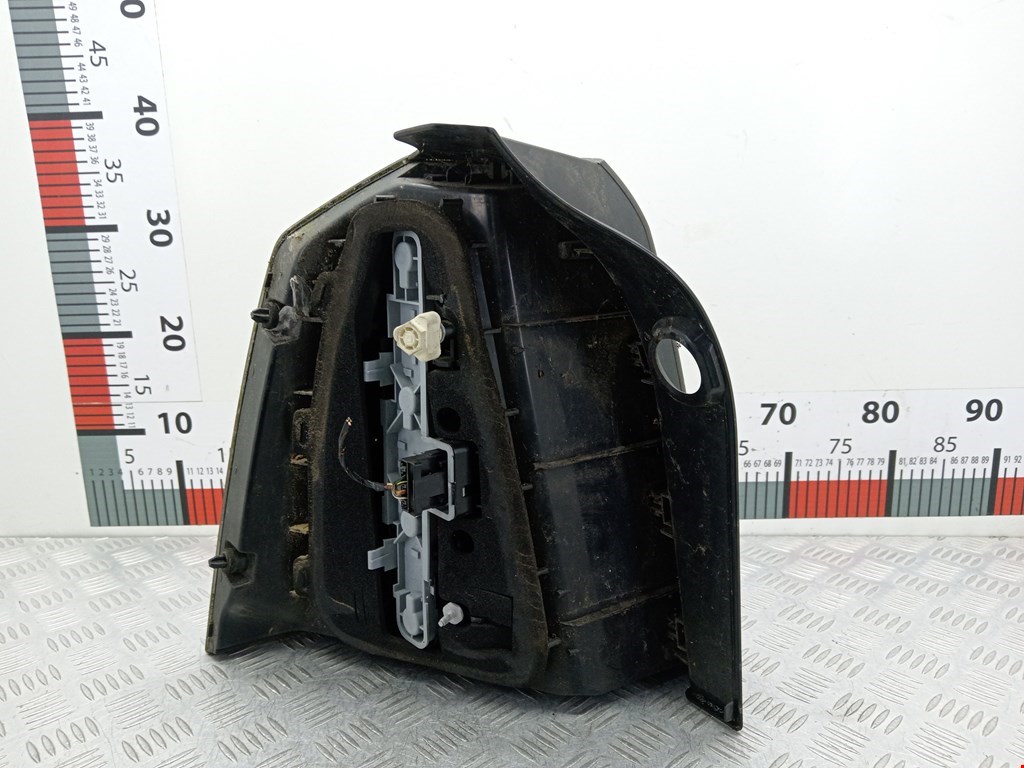 Фонарь задний правый OPEL Zafira B 2005-2012