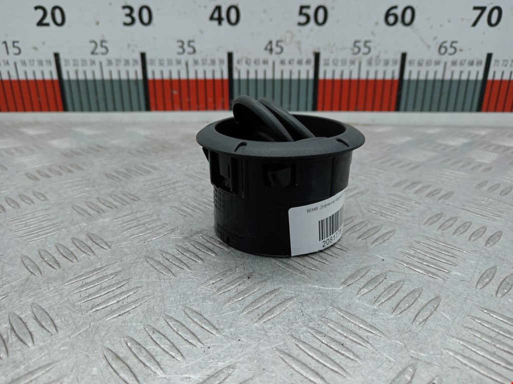 Дефлектор воздушный DACIA Sandero 2008-2012