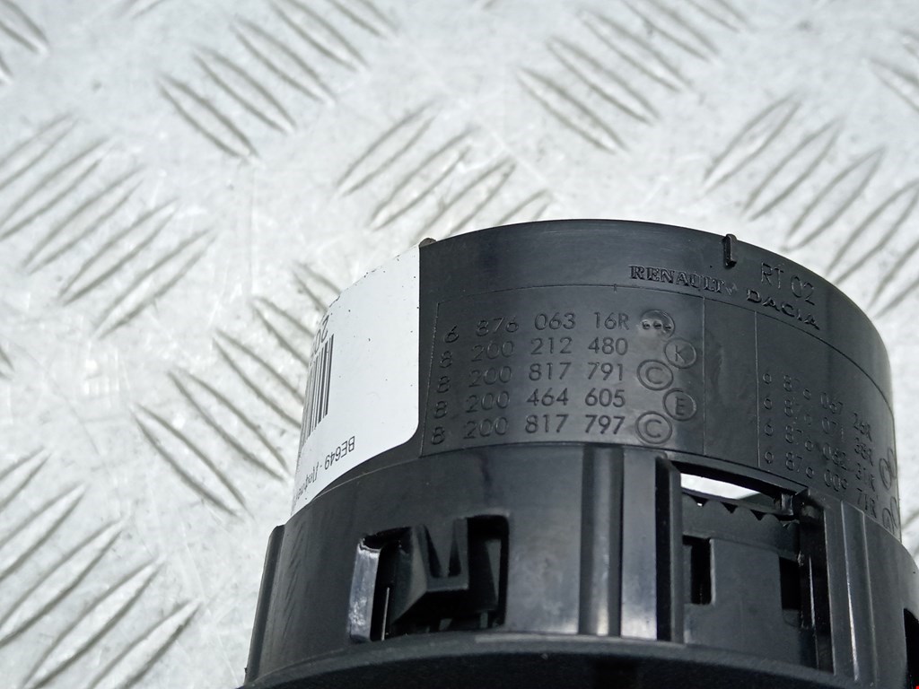 Дефлектор воздушный DACIA Sandero 2008-2012