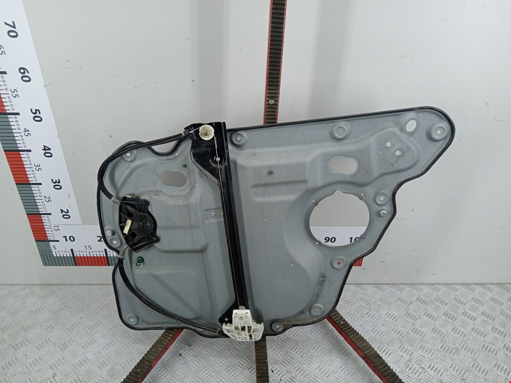 Стеклоподъемник задний левый VOLKSWAGEN Touran 2003-2010