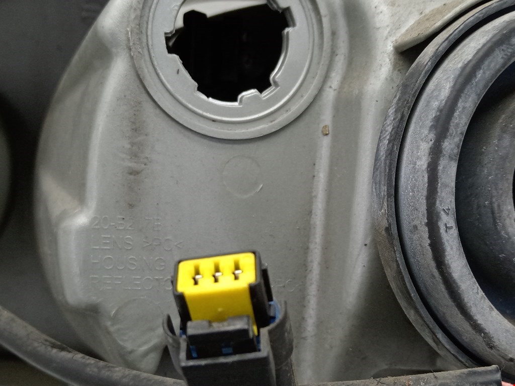 Фара правая CITROEN Jumpy 1994-2006