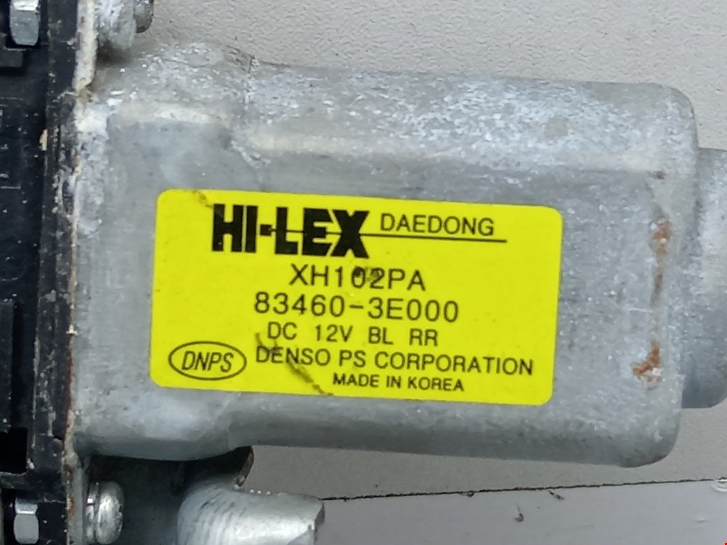 Стеклоподъемник задний правый KIA Sorento 2002-2009