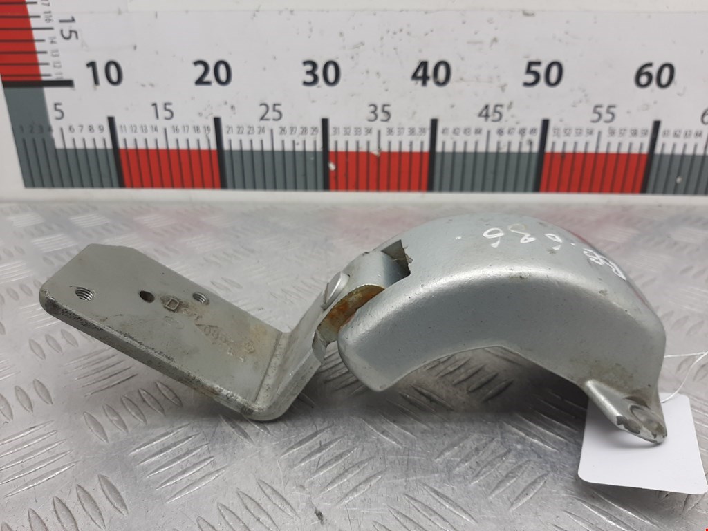 Петля двери распашной Nissan Interstar (2001-2010)