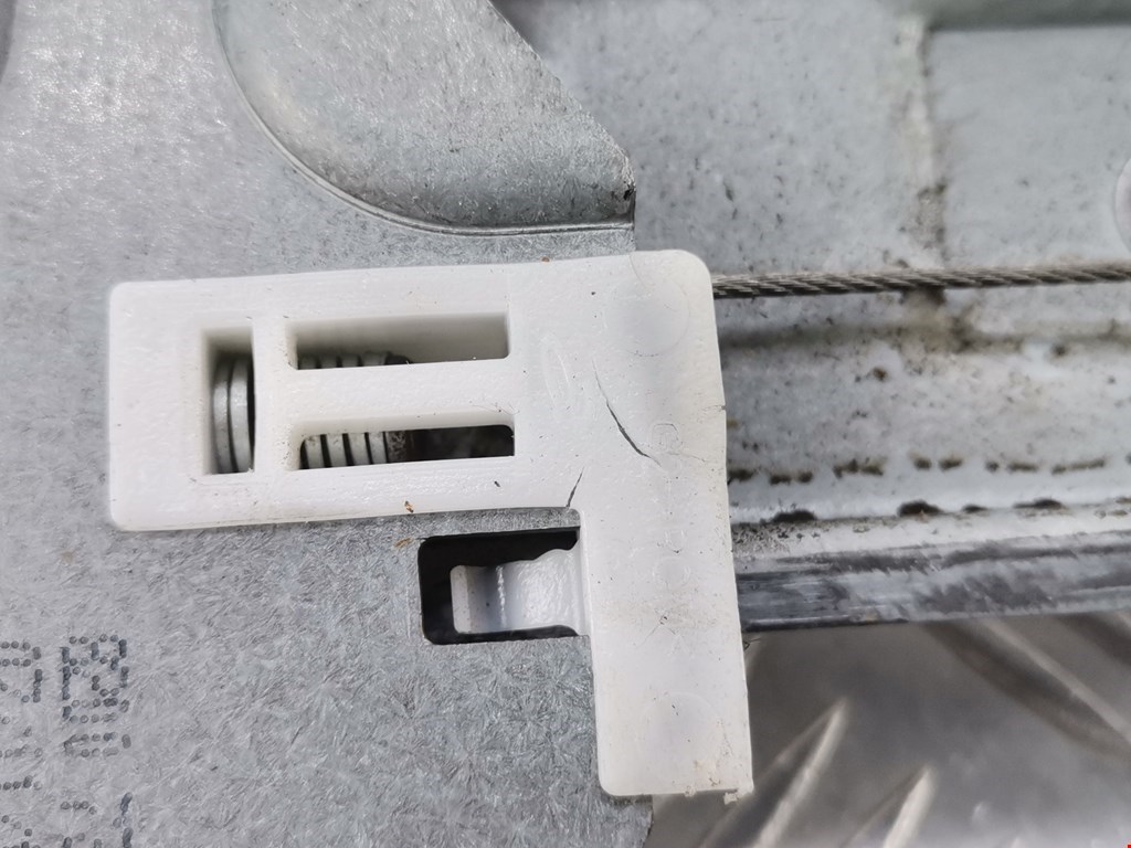 Стеклоподъемник задний правый RENAULT Sandero 2009-2014