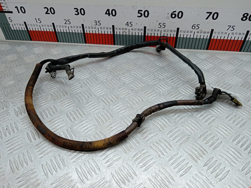 Клемма аккумулятора (плюс) + AUDI 80 B4 1991-1996