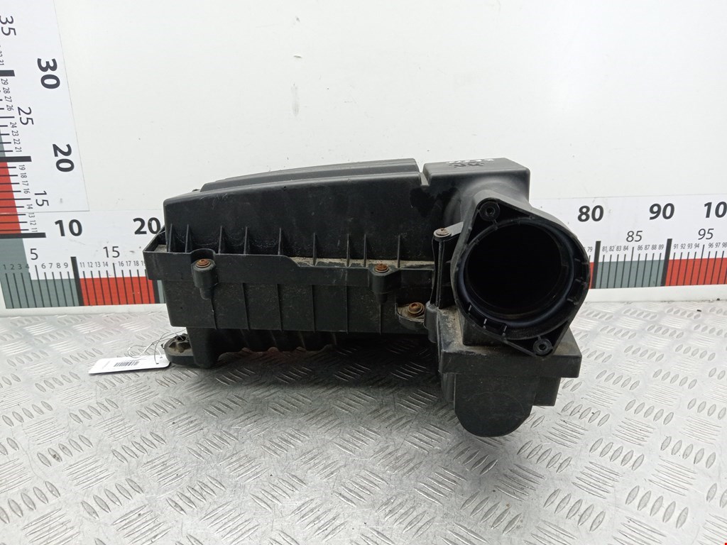 Корпус воздушного фильтра VOLKSWAGEN Touran 2003-2010