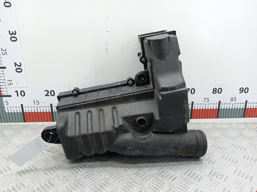 Корпус воздушного фильтра VOLKSWAGEN Touran 2003-2010