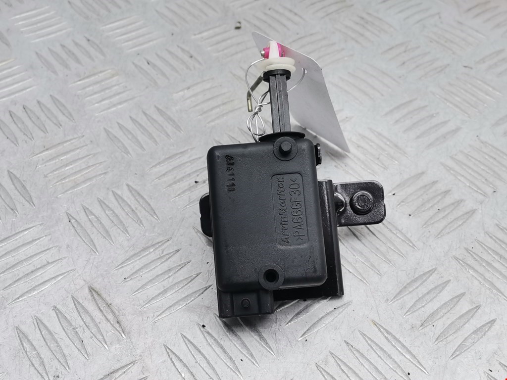 Активатор замка багажника DACIA Sandero 2008-2012