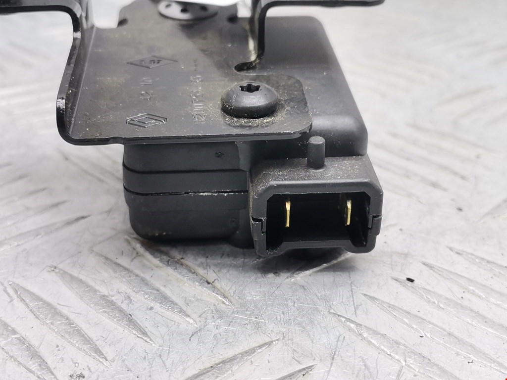 Активатор замка багажника DACIA Sandero 2008-2012