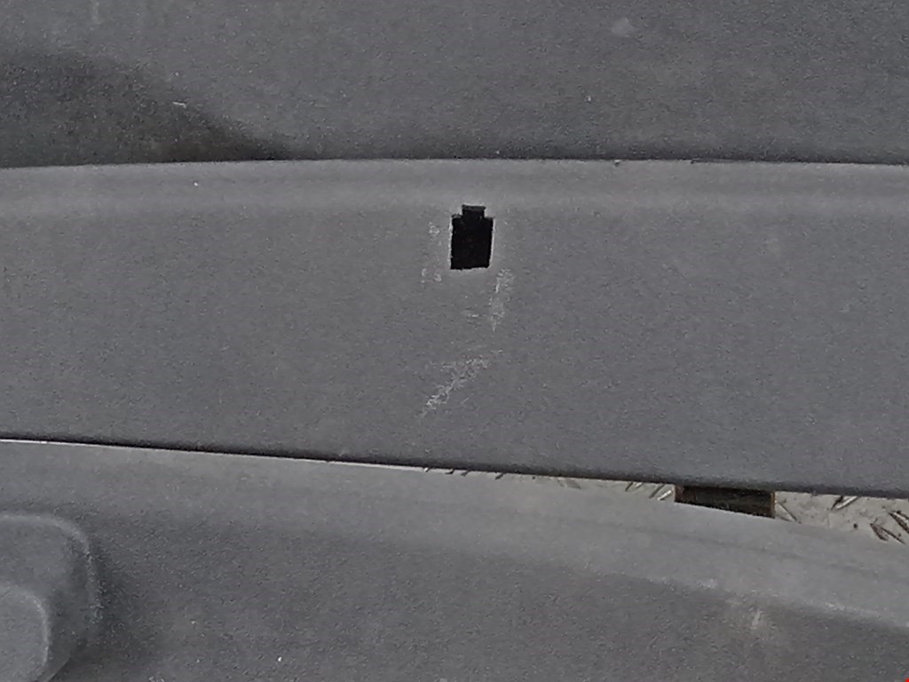 Обшивка крышки багажника CITROEN C4 Picasso 2006-2013