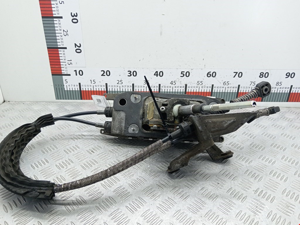 Кулиса (селектор) АКПП/МКПП в салоне VOLKSWAGEN Touran 2003-2010