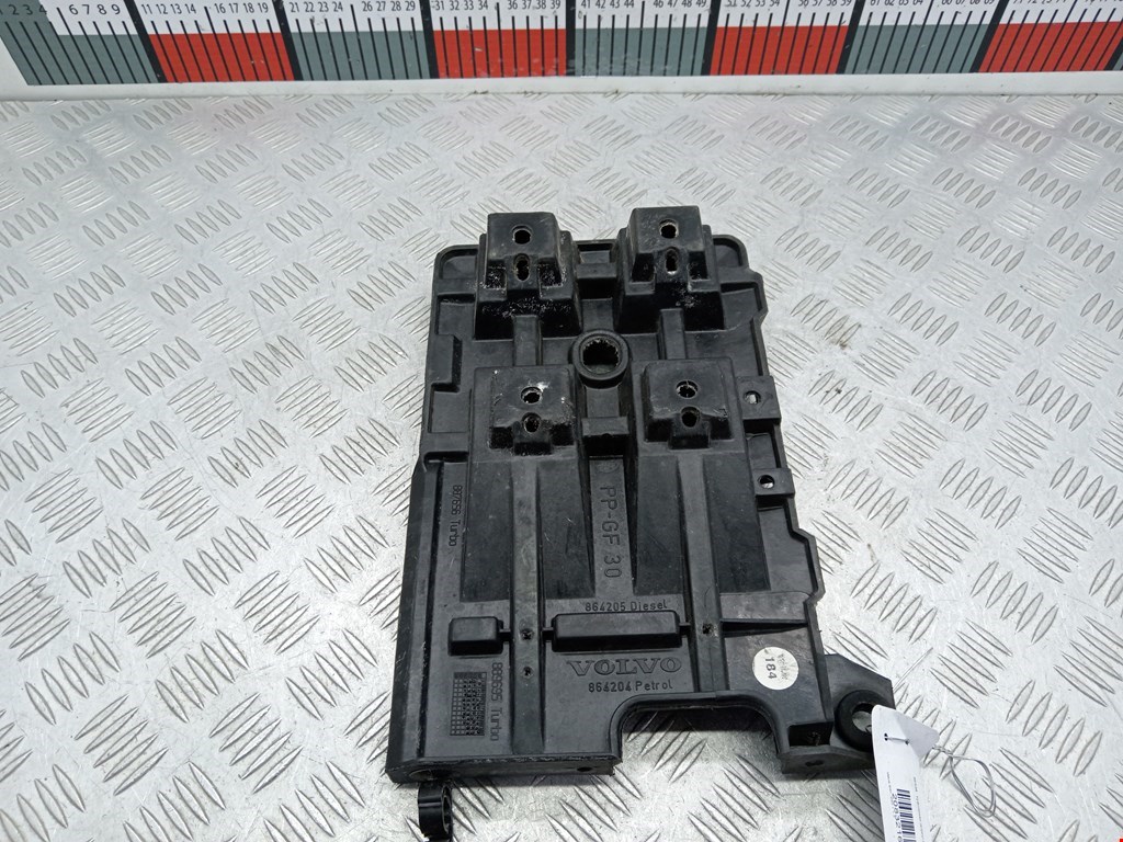 Крепление АКБ (корпус/подставка) VOLVO V40 I 1995-2004