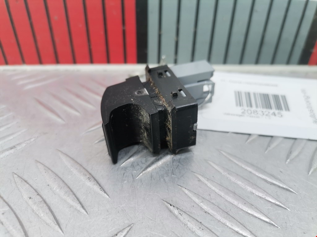 Кнопка стеклоподъемника VOLKSWAGEN Passat B7 2011-2015