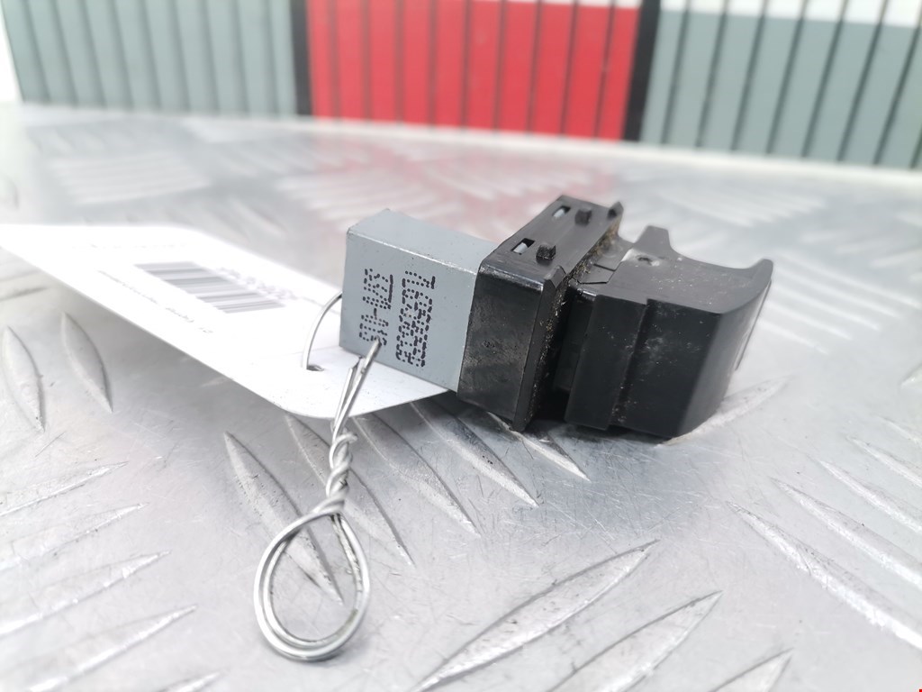 Кнопка стеклоподъемника VOLKSWAGEN Passat B7 2011-2015