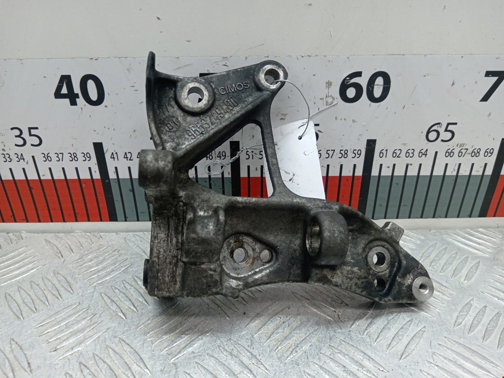 Кронштейн генератора Peugeot 308 (2007-2015)