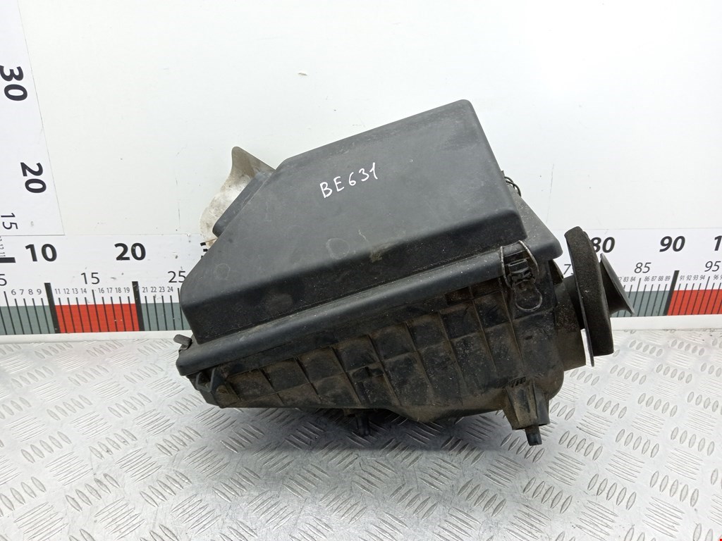 Корпус воздушного фильтра AUDI 80 B4 1991-1996