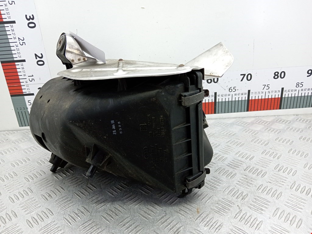 Корпус воздушного фильтра AUDI 80 B4 1991-1996