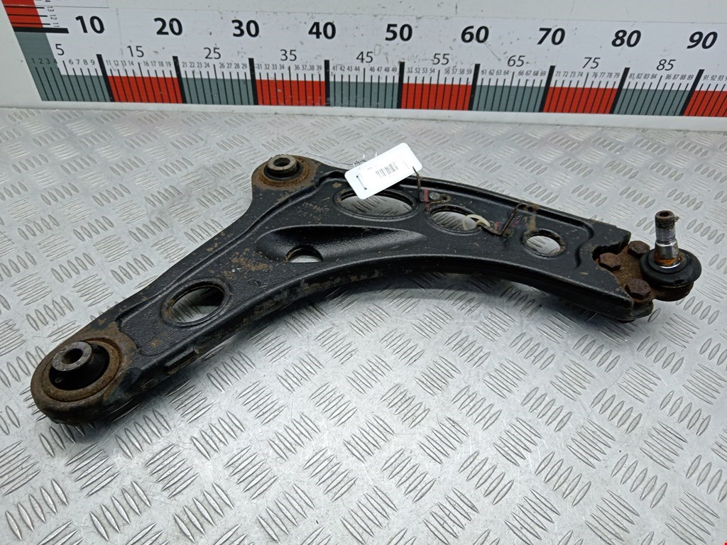 Рычаг передний правый OPEL Vivaro A 2001-2014